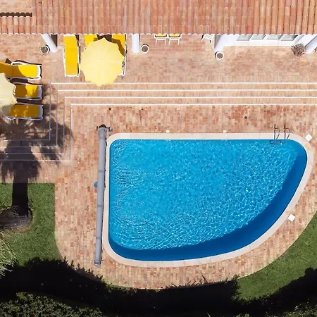 Church בית נופש *